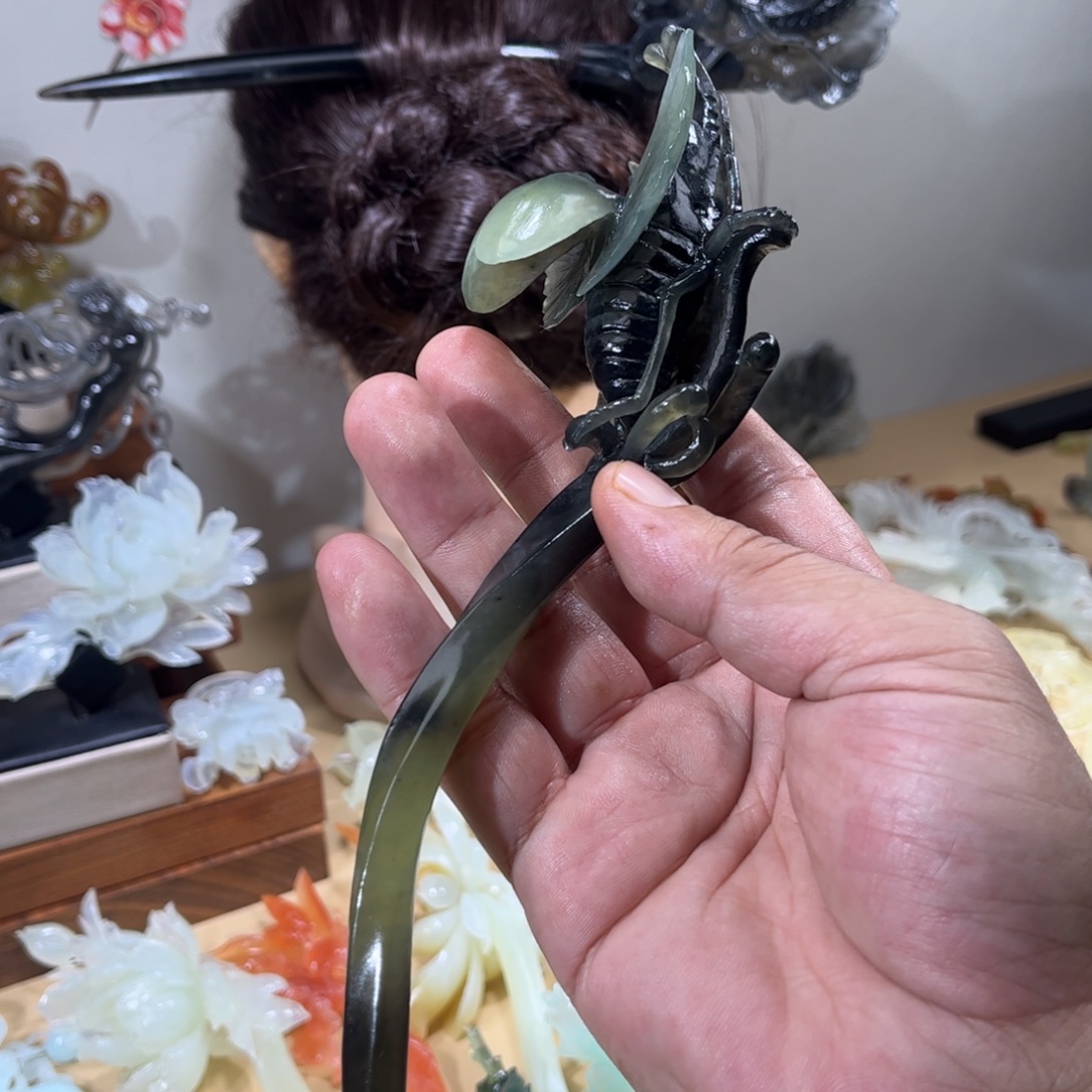 A***)蛇纹石玉合金发簪