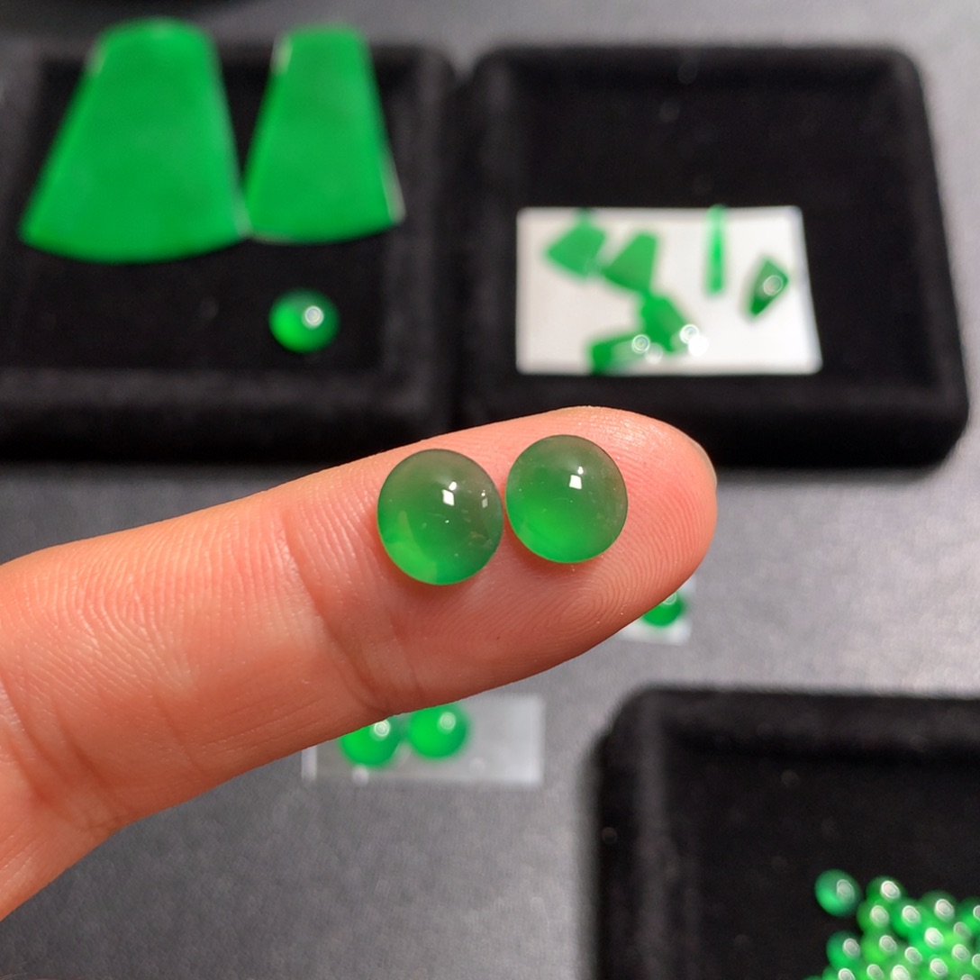 翡翠散珠国*耀裸石蛋面