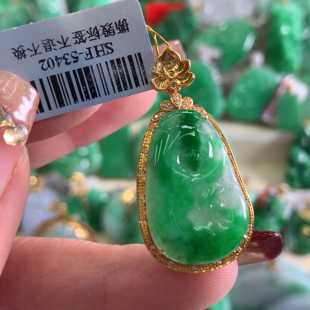 翡翠吊坠(不含链)18K金镶嵌