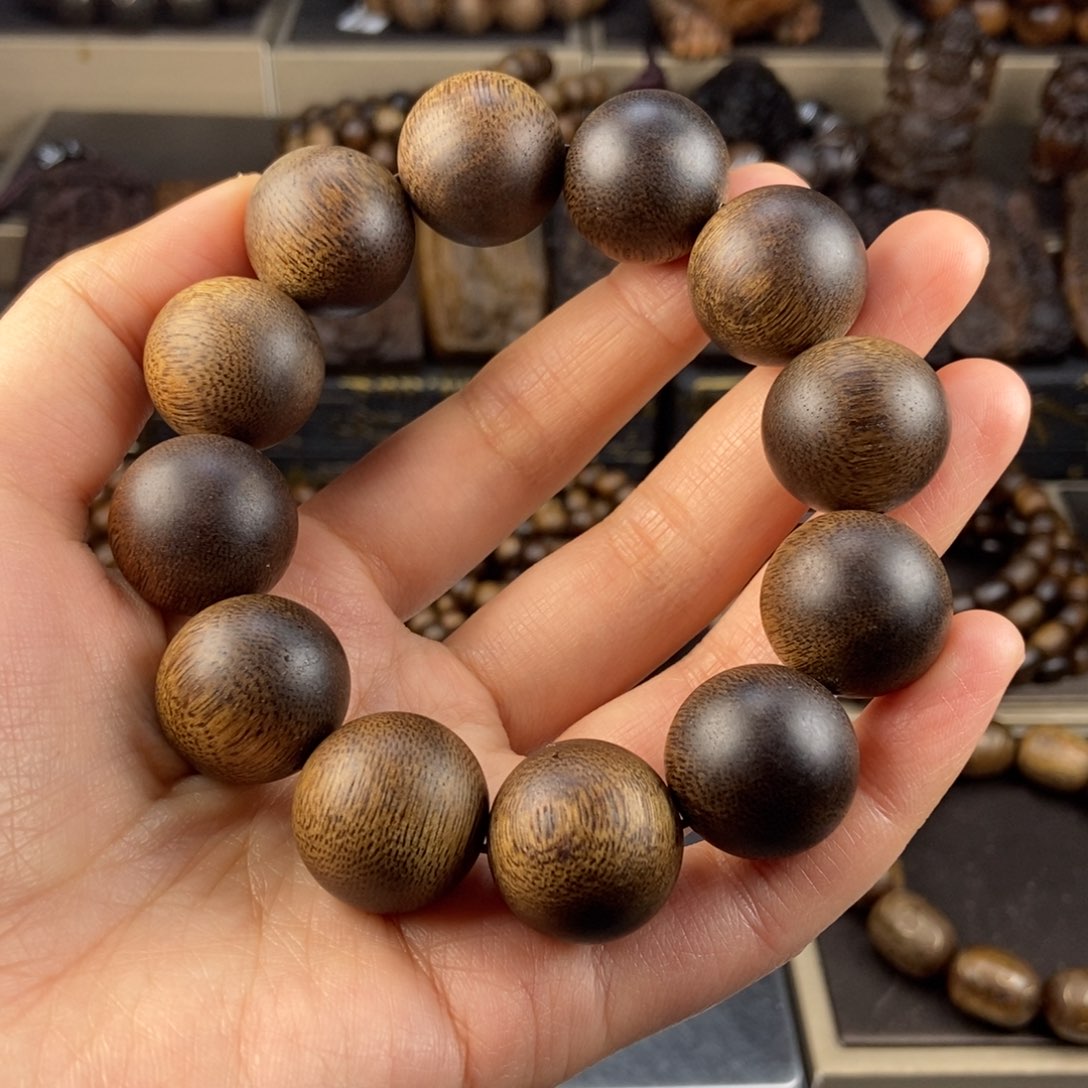 沉香手串m**g越南芽庄白棋楠