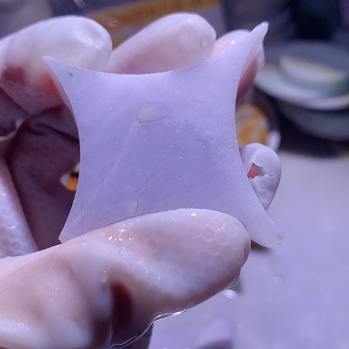 翡翠未镶嵌颈饰边角料