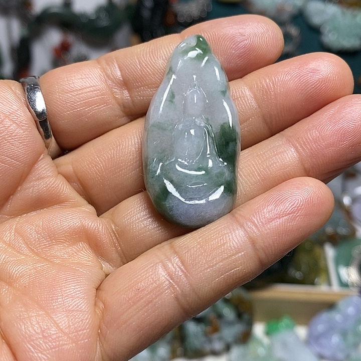 翡翠未镶嵌吊坠(赠链)