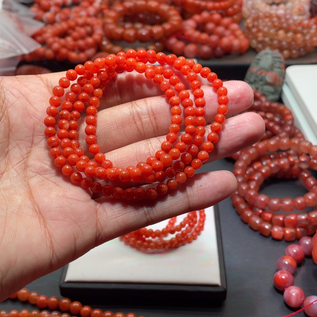 南红玛瑙手链未镶嵌