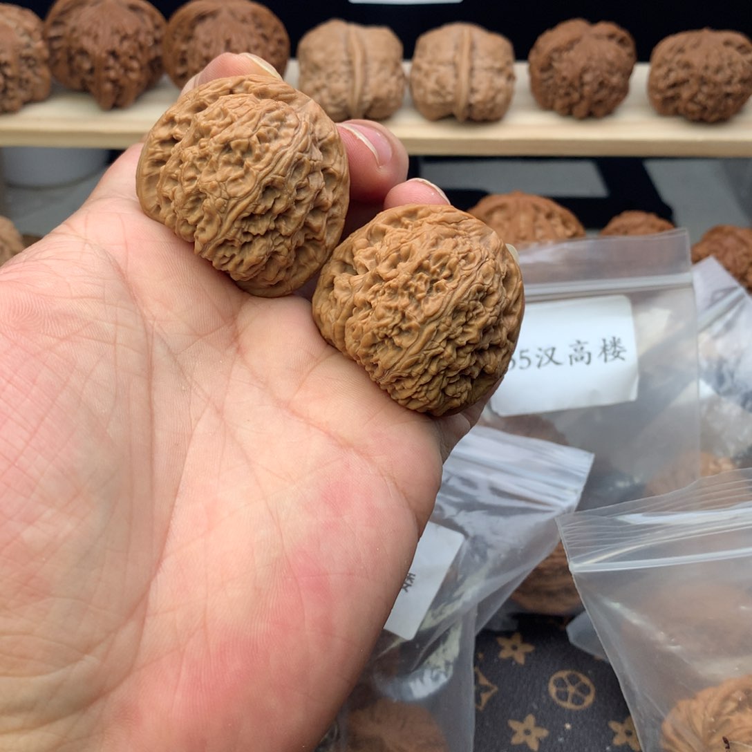 文玩核桃把件40尺全品无修南疆石