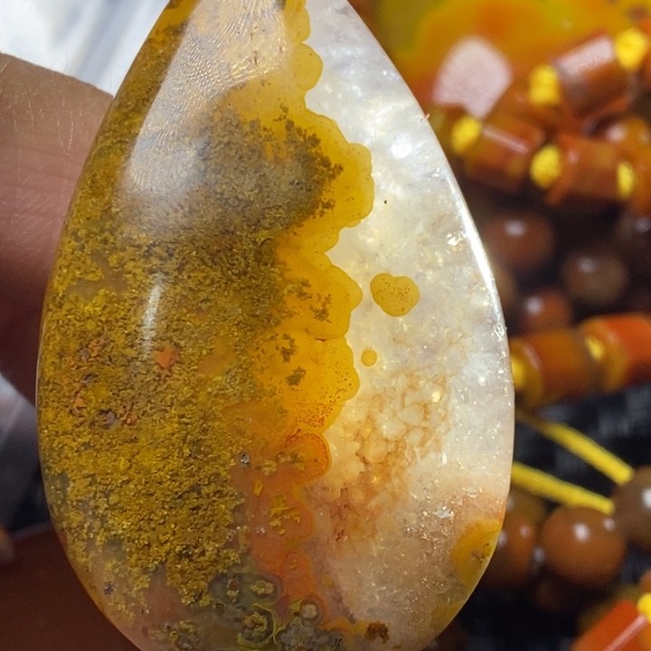 玛瑙/玉髓颈饰未镶嵌默*