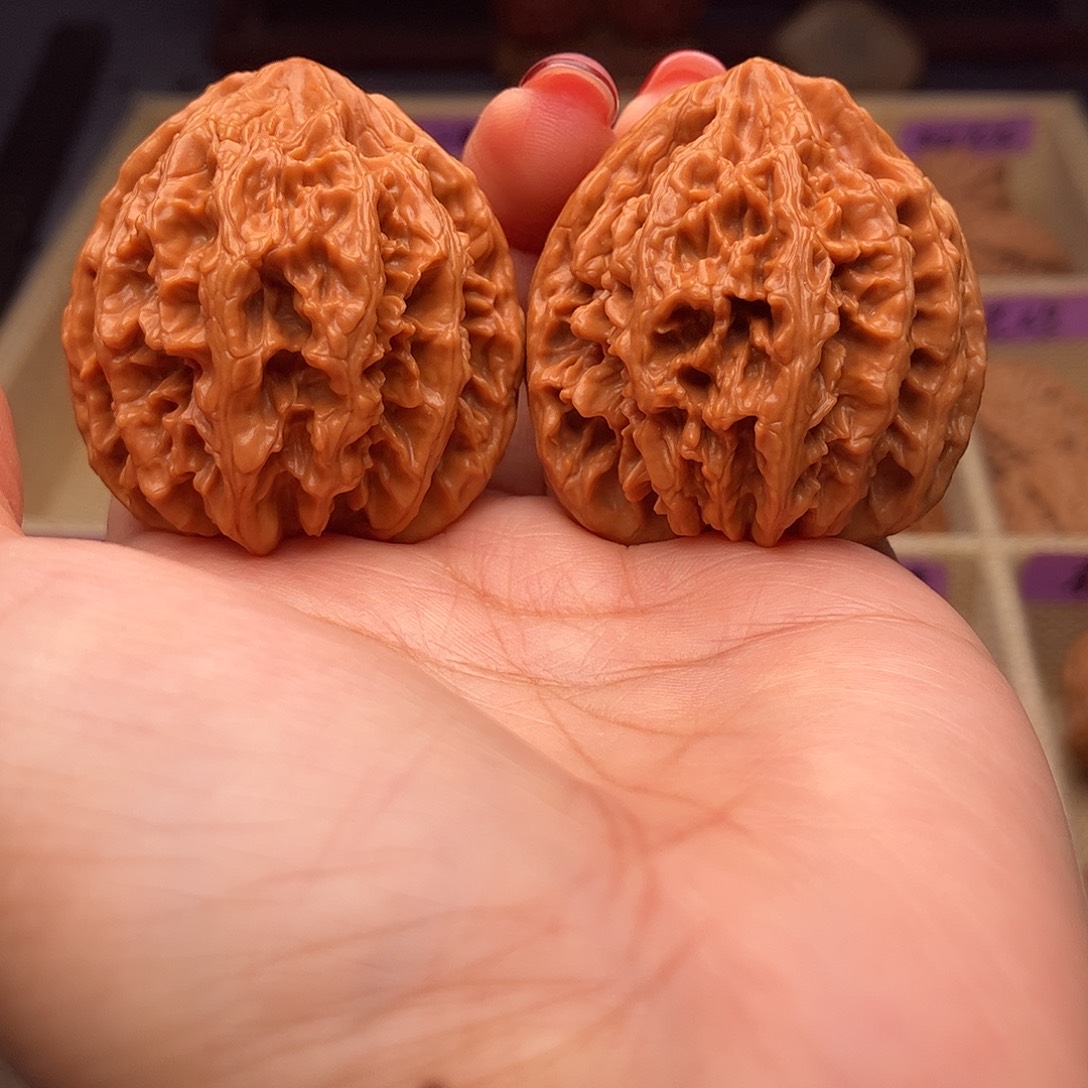 文玩核桃把件鬼王鸡心38