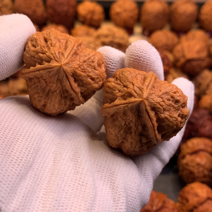 文玩核桃吊坠35哦哦哦