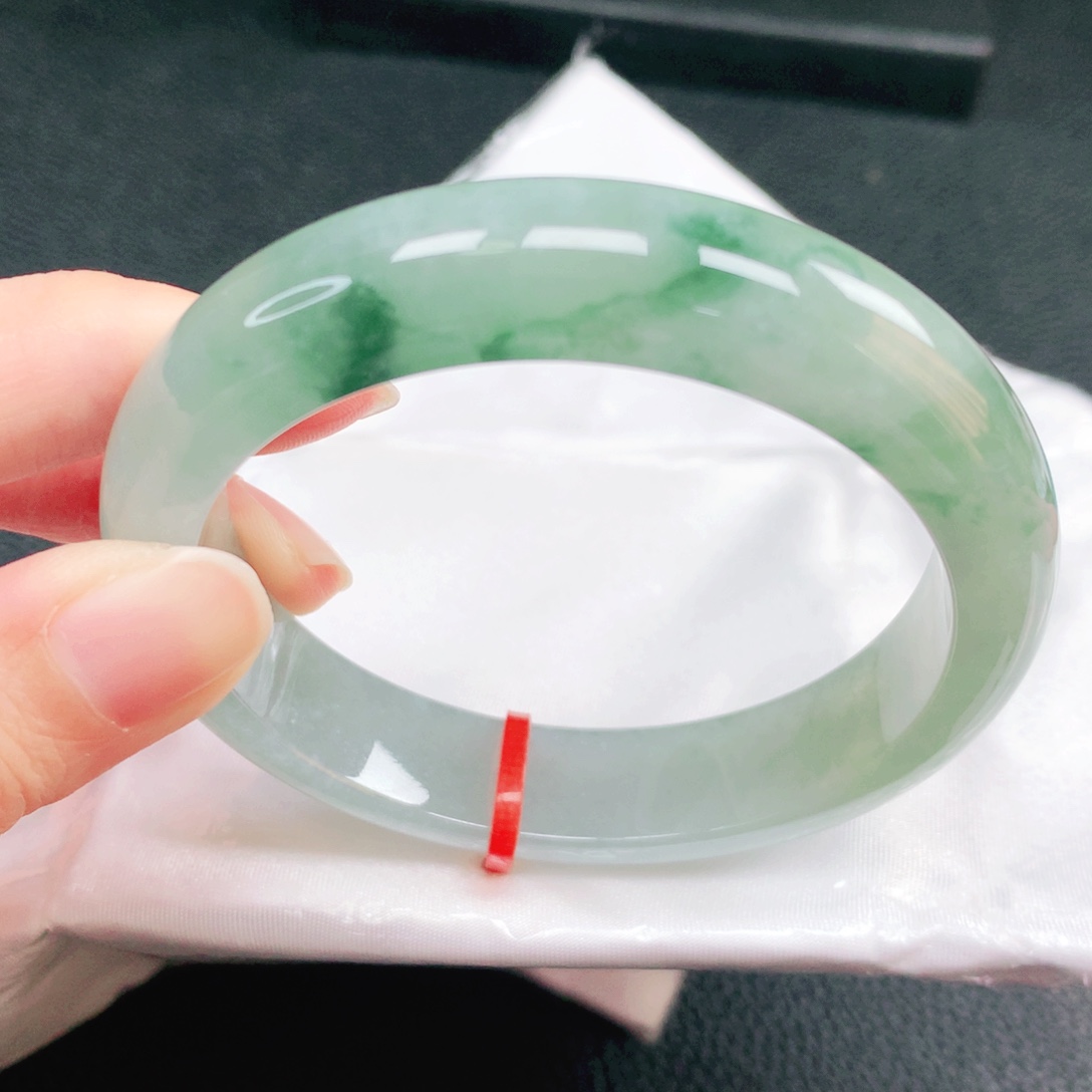 翡翠未镶嵌手镯57圈