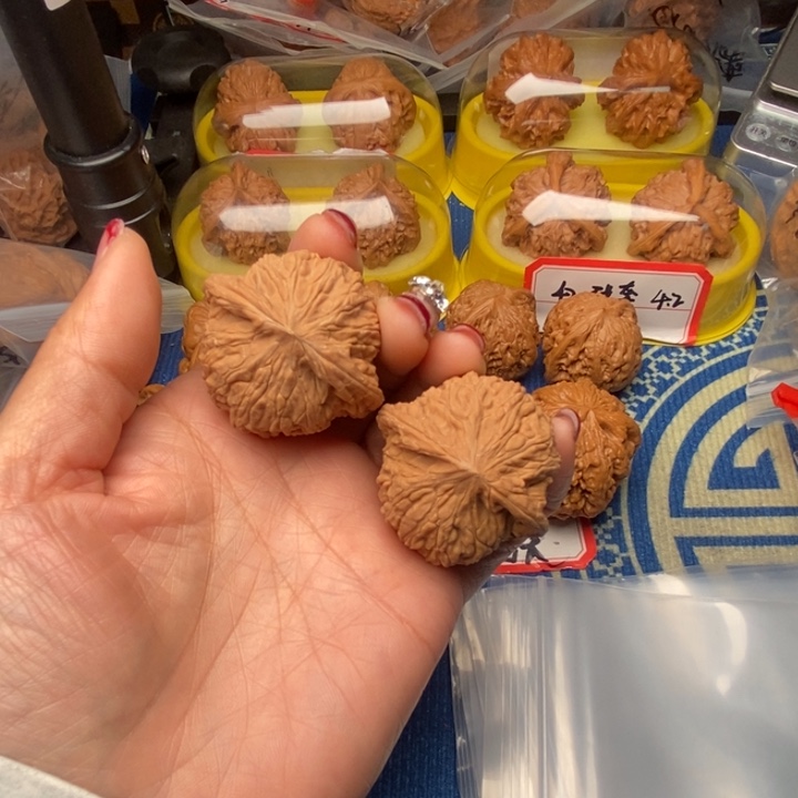 圆***圆桃核吊坠绣球核桃