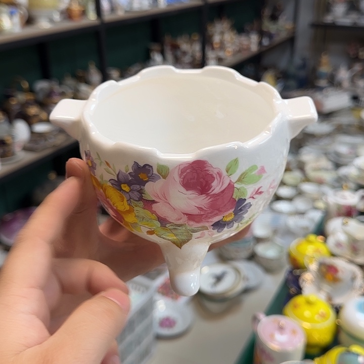 鹿与海陶瓷有限公司