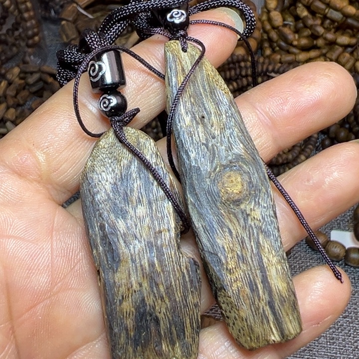 沉香碎屑沉香奇楠手把1个