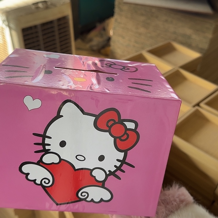 Hello Kitty 存钱罐微瑕拍下不退不换