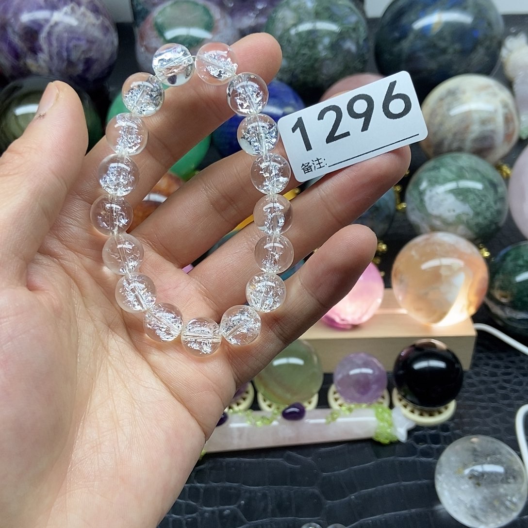 水晶摆件未镶嵌小***士摆件