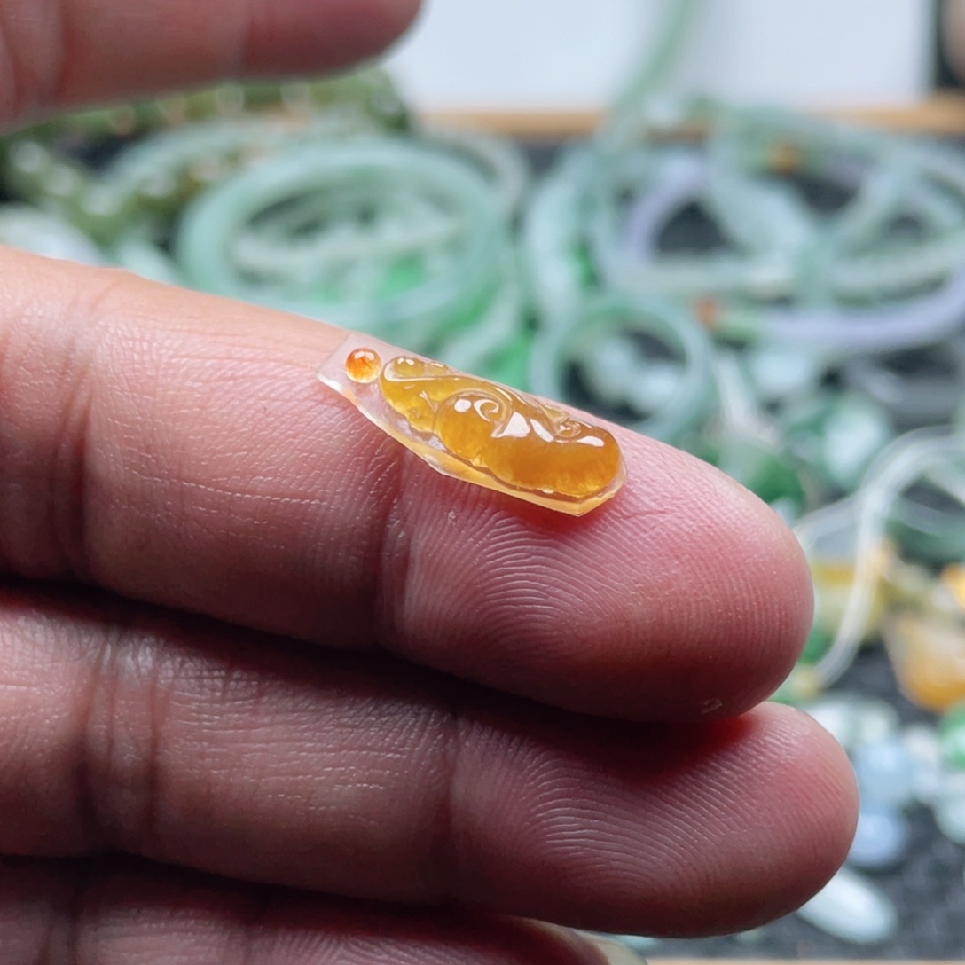 颈饰未镶嵌翡翠翡翠