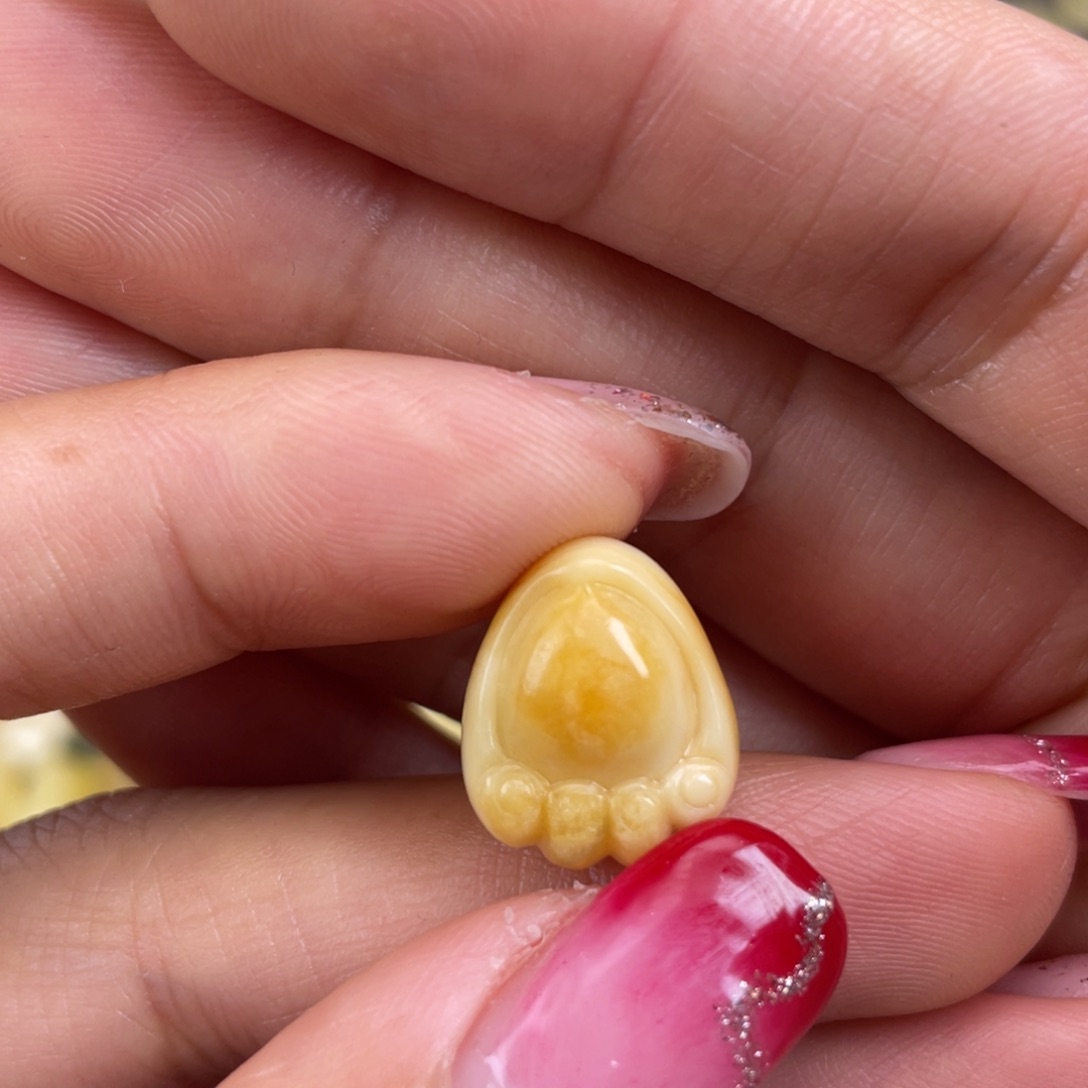 琥珀裸石未镶嵌蜜蜡