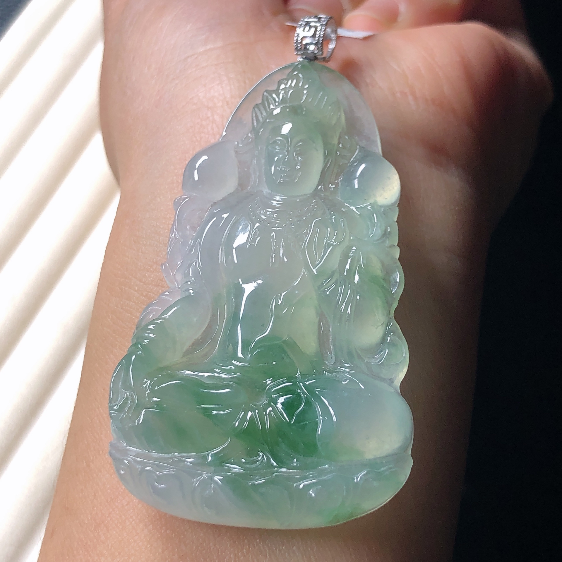天然A货缅甸翡翠18k金镶嵌老坑冰种飘花度母吊坠挂件