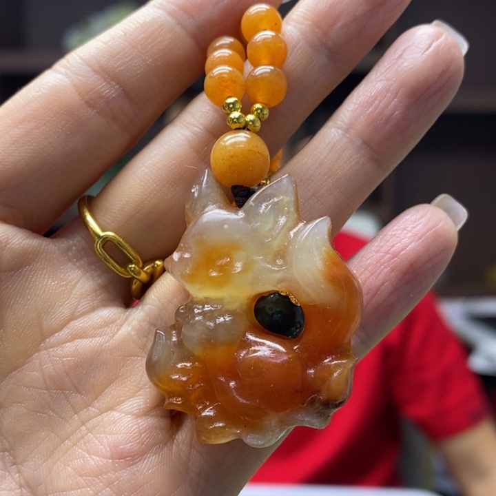 夜***）蛇纹石玉未镶嵌颈饰