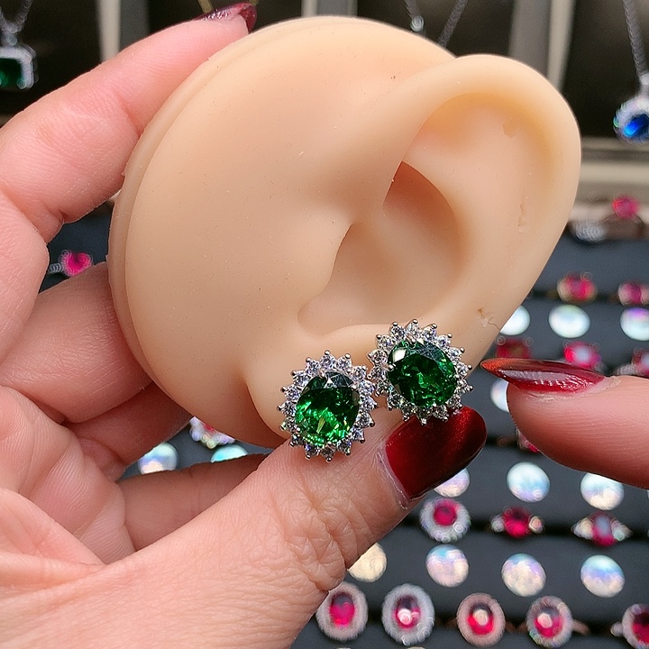 透辉石耳饰银S925镶嵌8.10