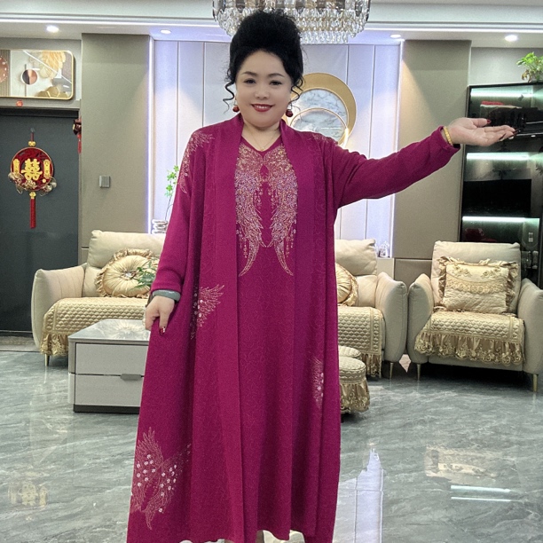 《乐姐》推荐新年高货重工带钻外披906款，乐姐定制