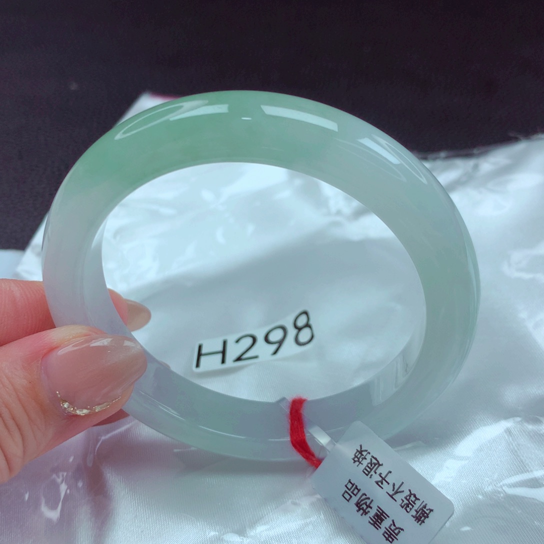 翡翠手镯未镶嵌手镯88