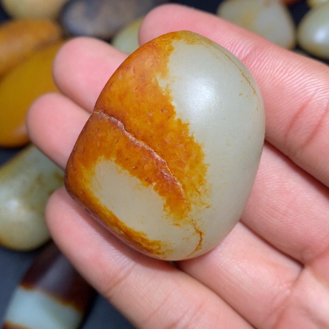 和田玉未镶嵌珠宝奇石