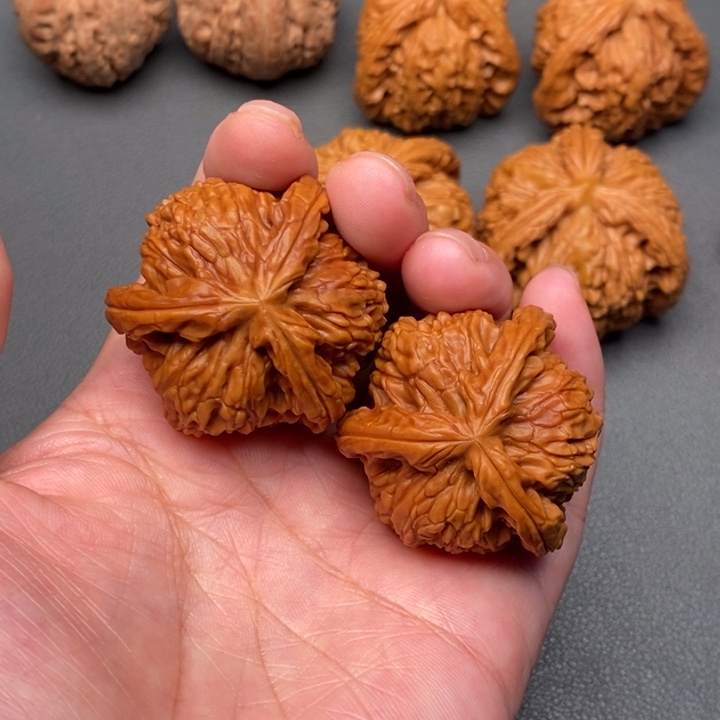 文玩核桃吊坠左**✔