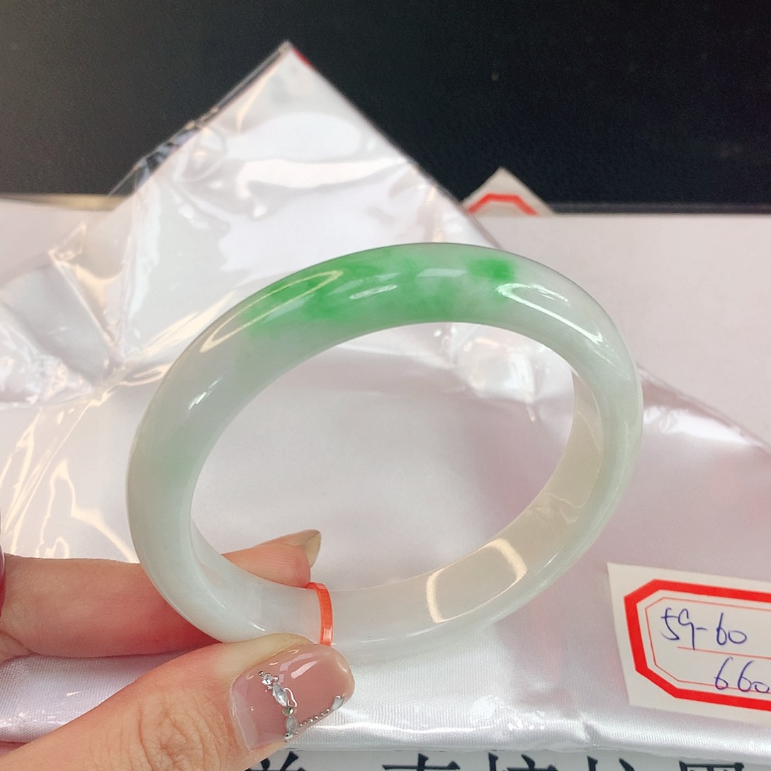 翡翠手镯未镶嵌天然翡翠A货086