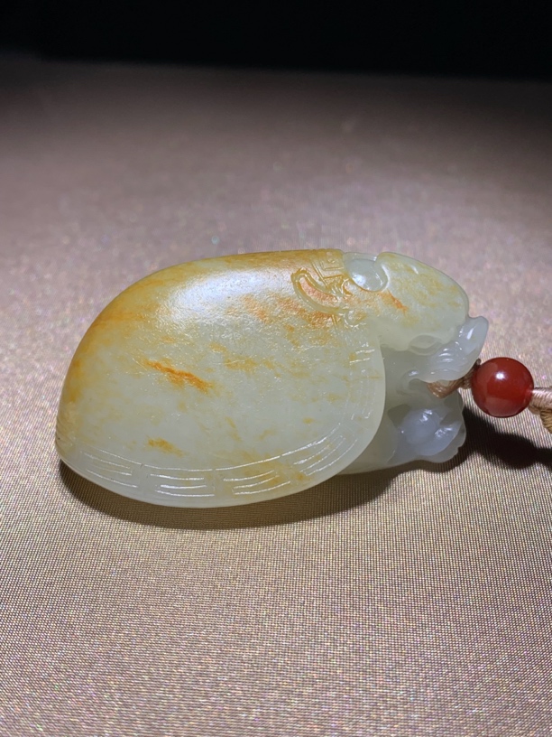 和田玉洒皮高背龙龟可把可挂40g