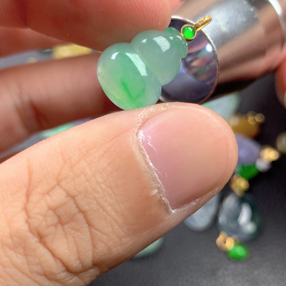 【闪购商品】颈饰18K金镶嵌翡翠?****翡翠