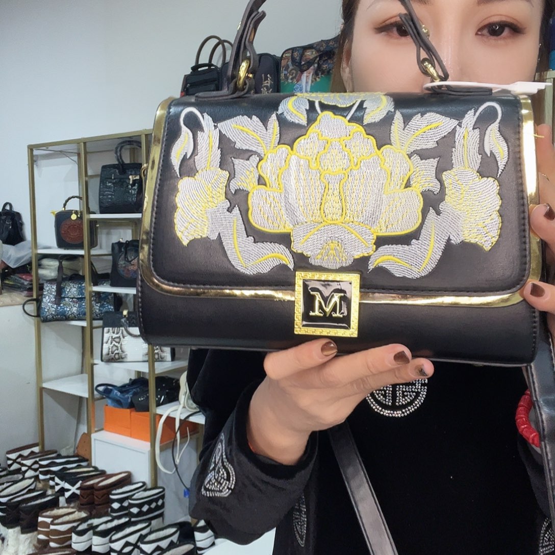 蚕丝蒙古元素包包