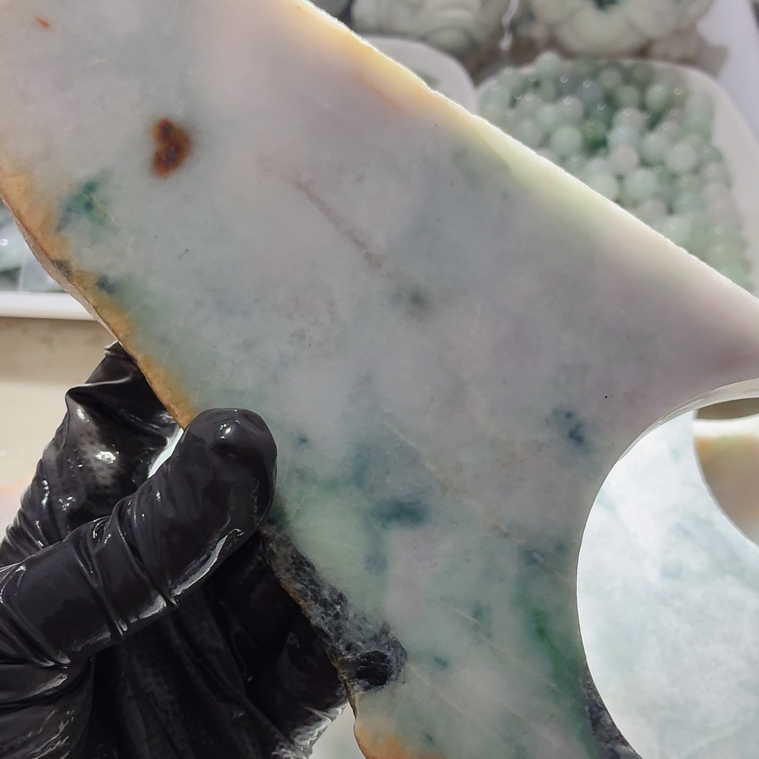 翡翠未镶嵌颈饰边角料