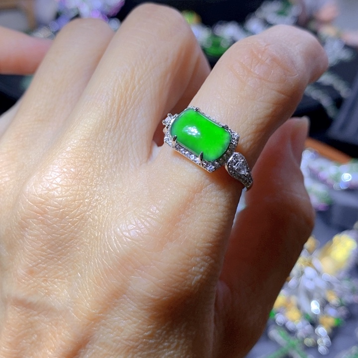 翡翠戒指银S925镶嵌天然翡翠