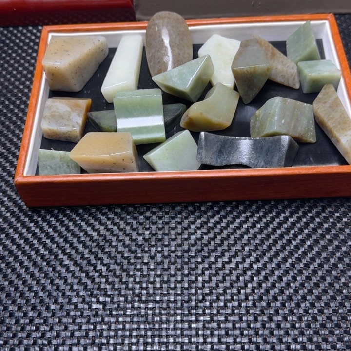 和田玉（糖玉）未镶嵌珠宝半成品