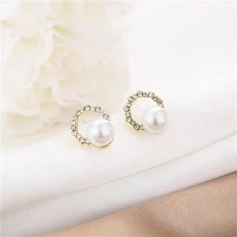 合金耳饰  新款耳钉韩国珍珠耳环简约轻奢小珍珠耳钉圆圈6029