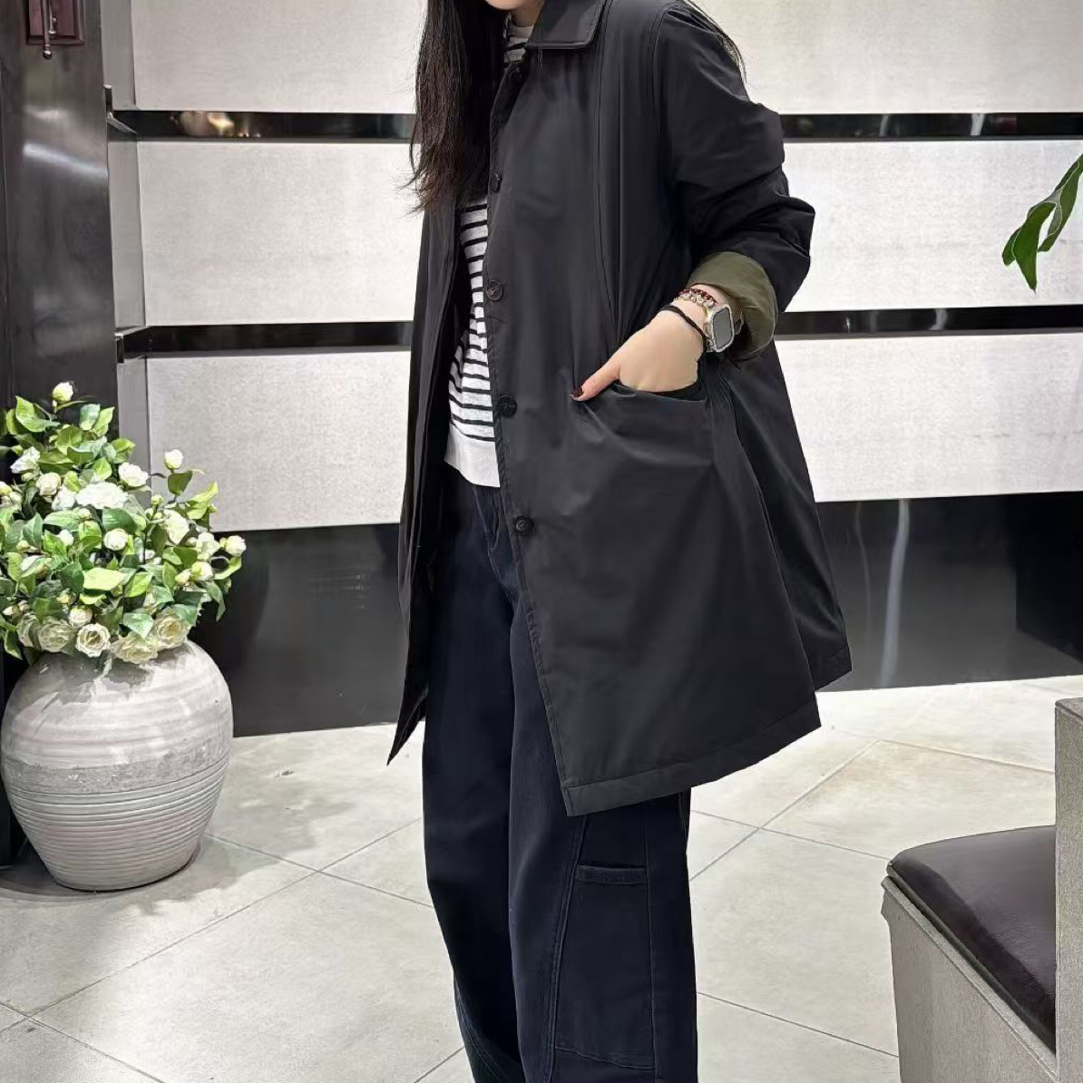 ［爱衣橱女装］高级鹅绒服轻盈锁温高密棉翻领风衣外套百搭简约宽松