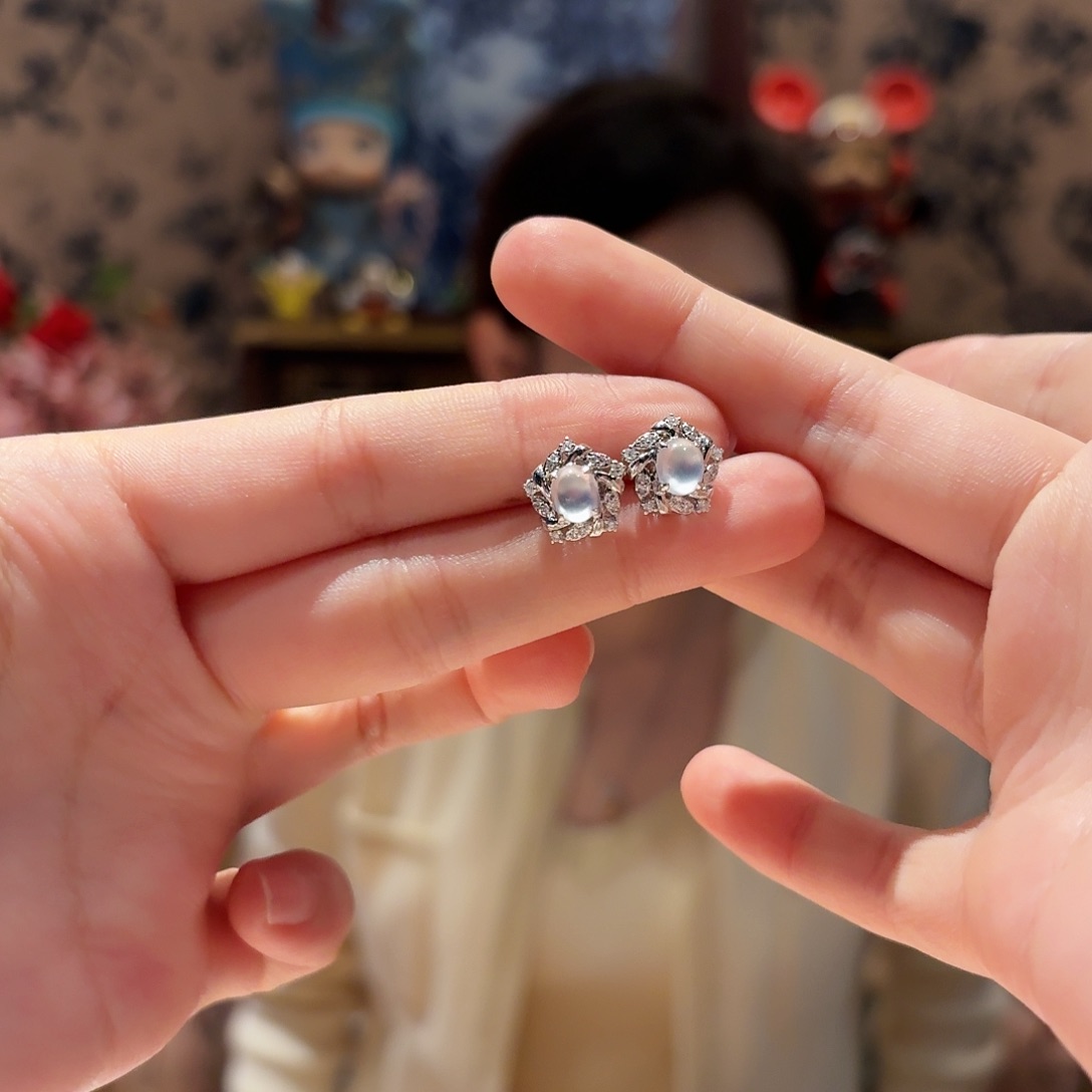 翡翠耳饰18K金镶嵌耳饰