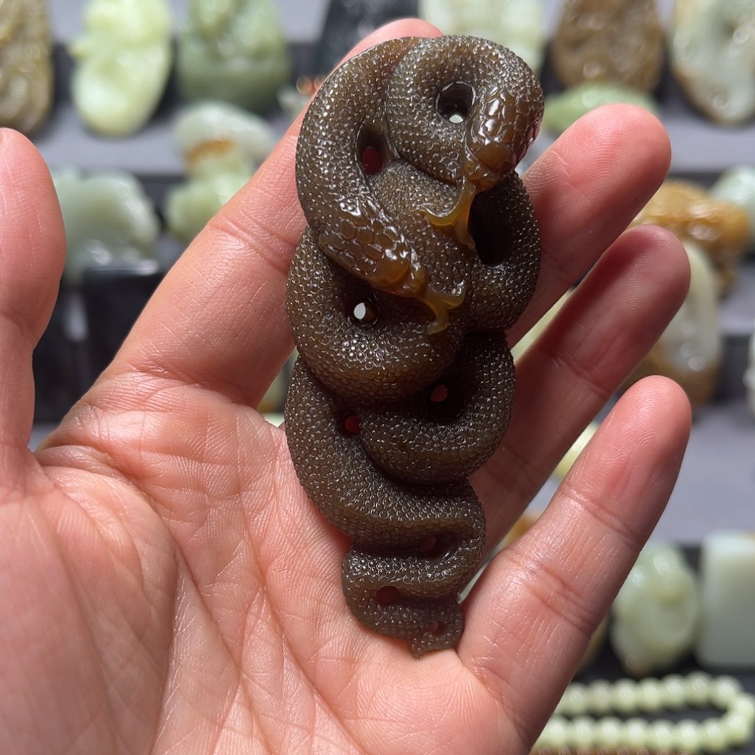 和田玉颈饰未镶嵌