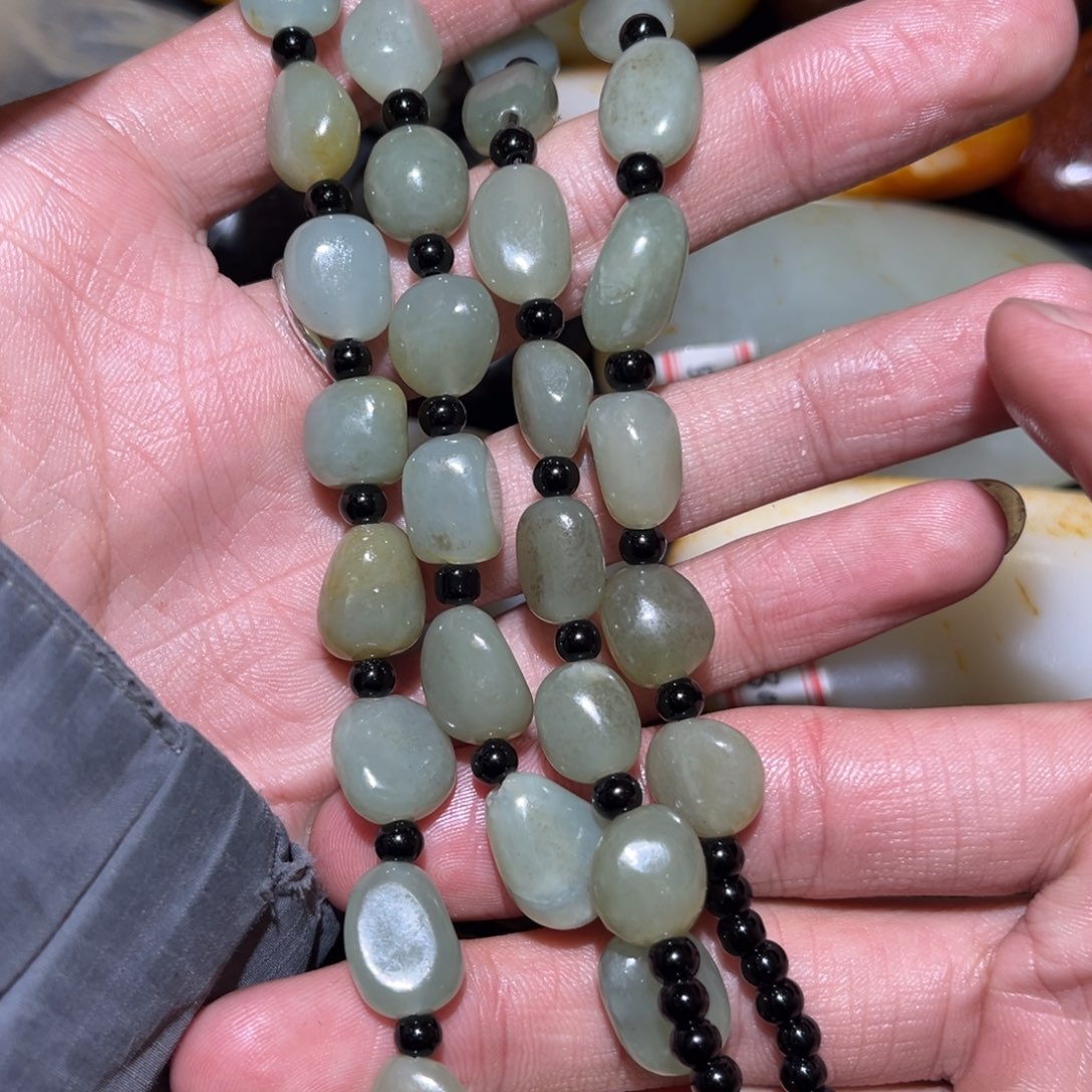 和田玉未镶嵌珠宝奇石