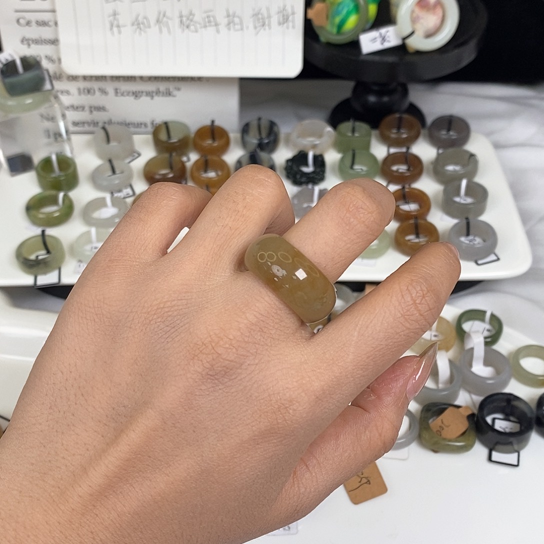 未镶嵌戒指和田玉Q34一口糖轮胎18.1不退换
