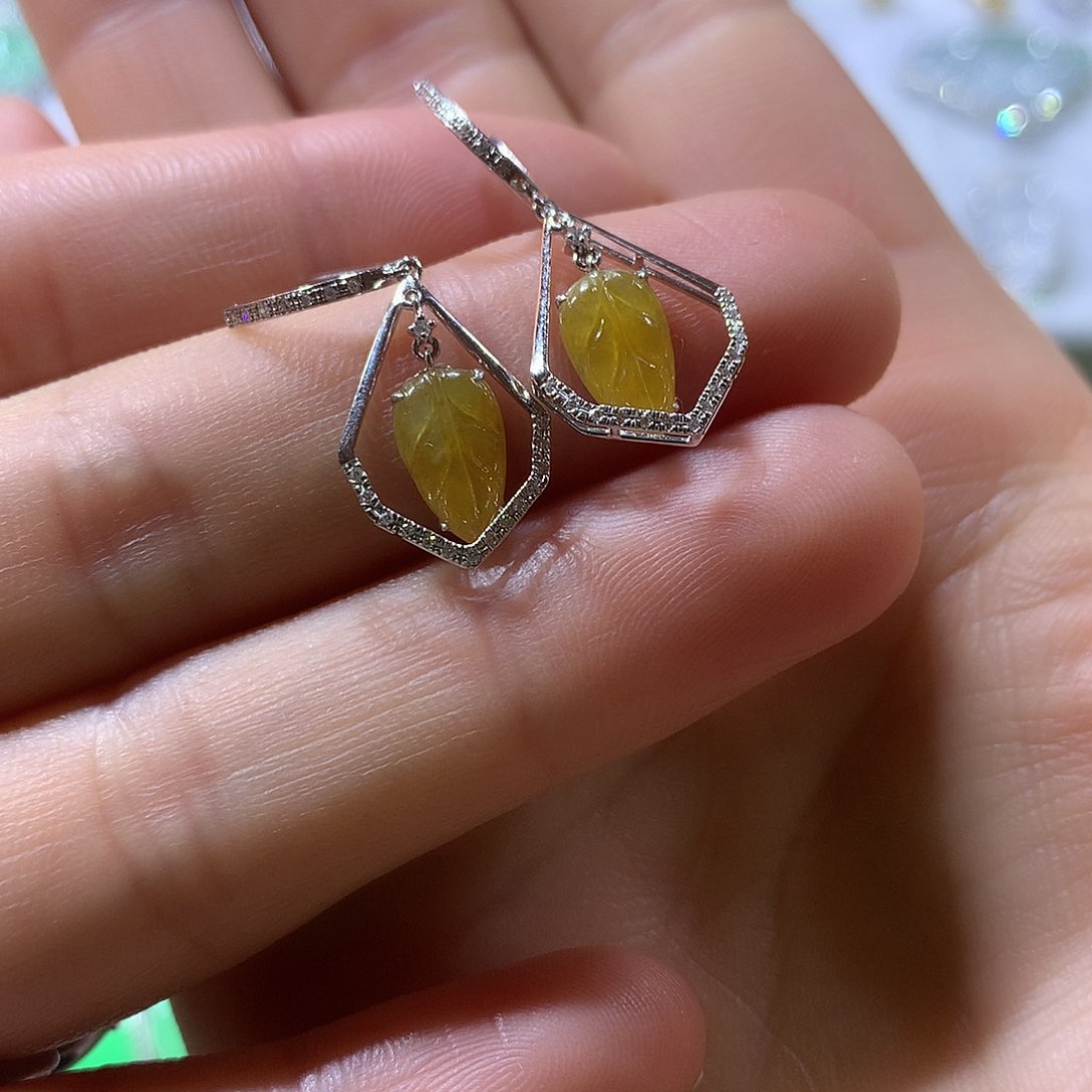 吊坠(不含链)18K金镶嵌翡翠