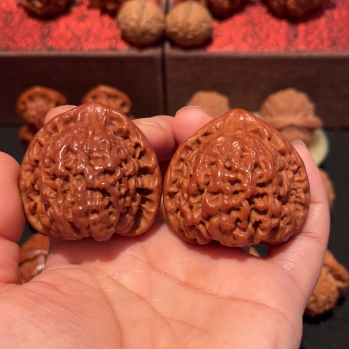 文玩核桃吊坠麒麟纹官帽45