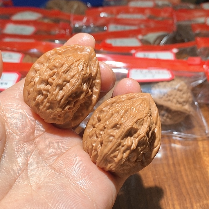 文玩核桃吊坠A*G大红袍