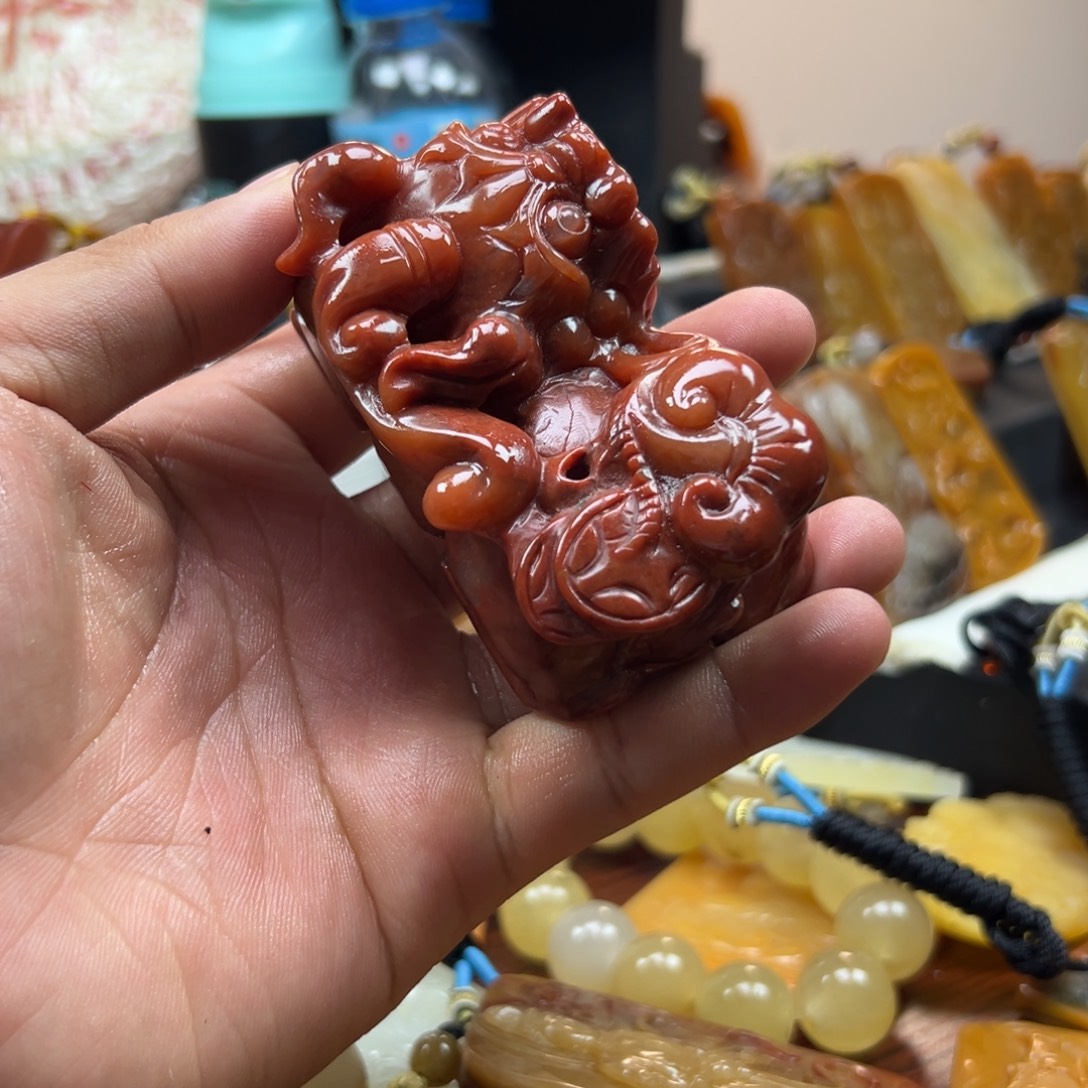 石英质玉（黄龙玉）未镶嵌hly