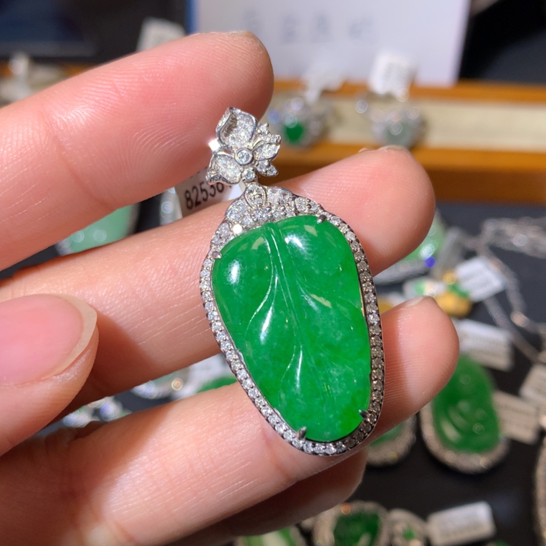 【闪购商品】翡翠吊坠(不含链)18K金镶嵌翡翠吊坠