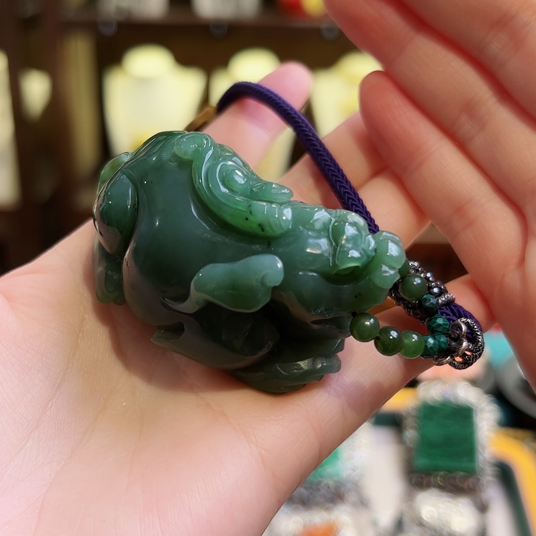 和田玉挂件未镶嵌古风