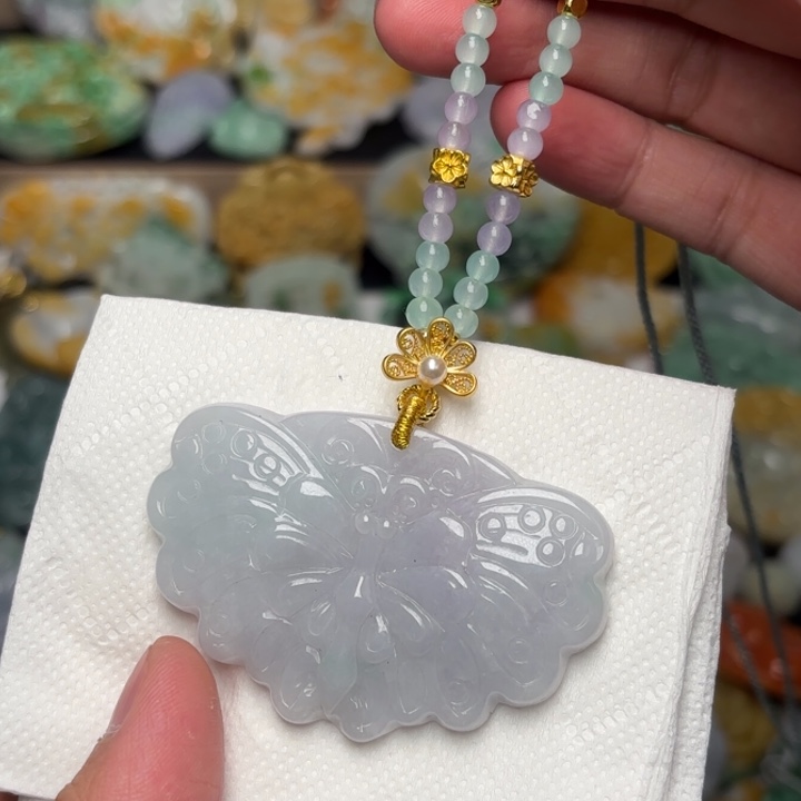 翡翠颈饰未镶嵌吊坠