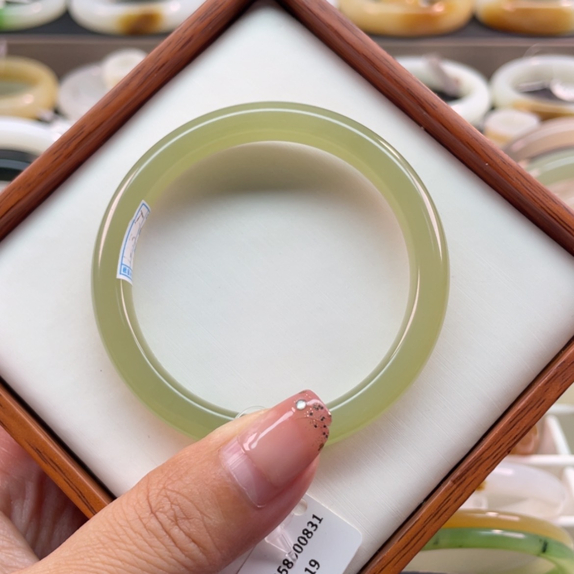 【闪购商品】和田玉手镯未镶嵌51