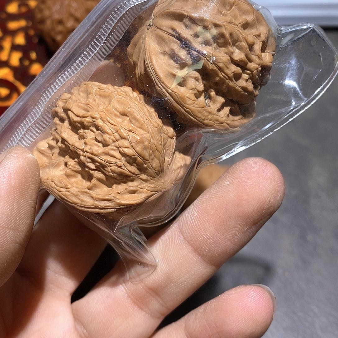 文玩核桃把件薯*游戏