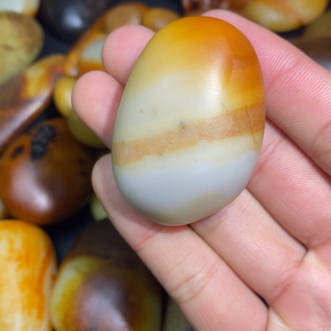 和田玉未镶嵌珠宝奇石