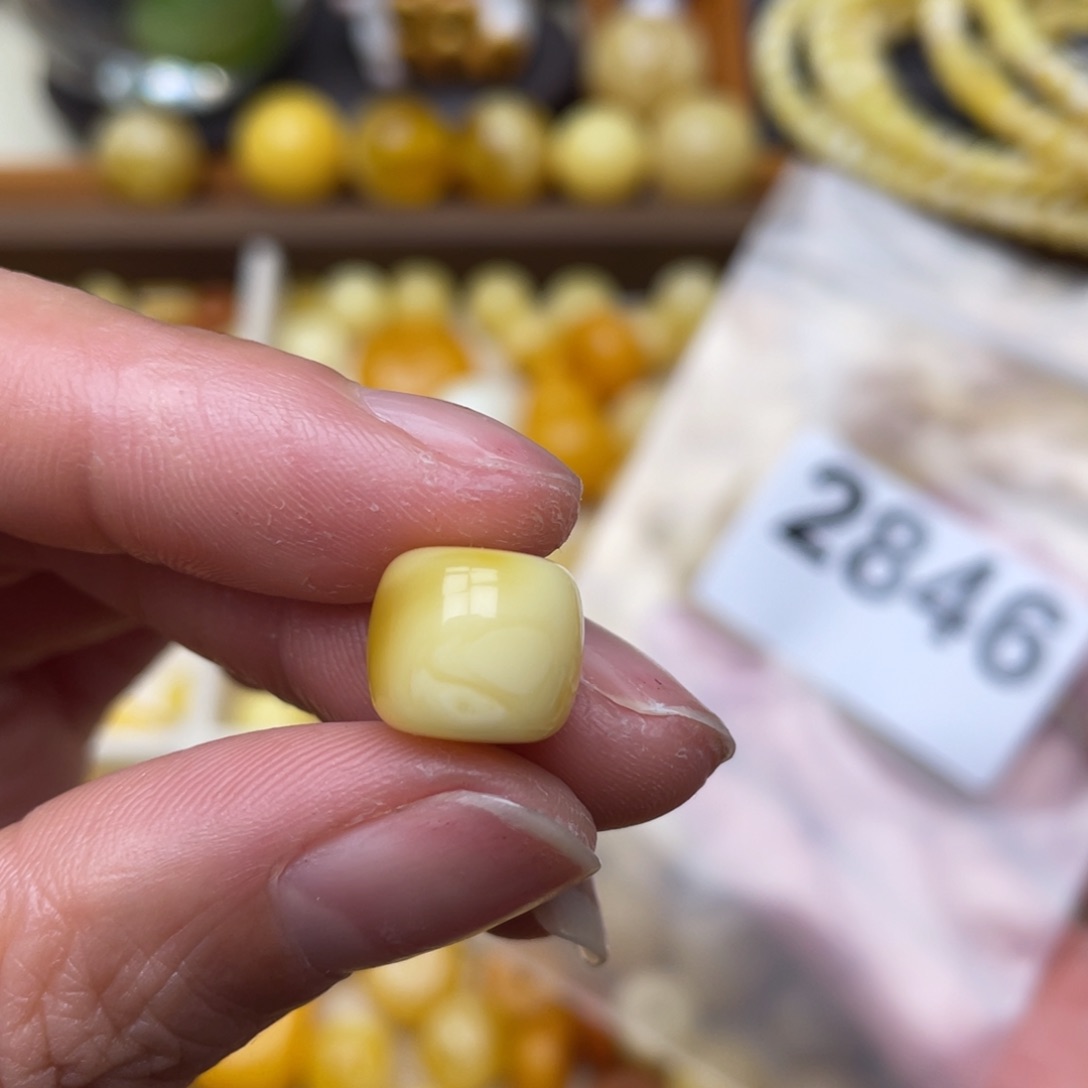 蜜蜡珠宝奇石未镶嵌皮坑11.2